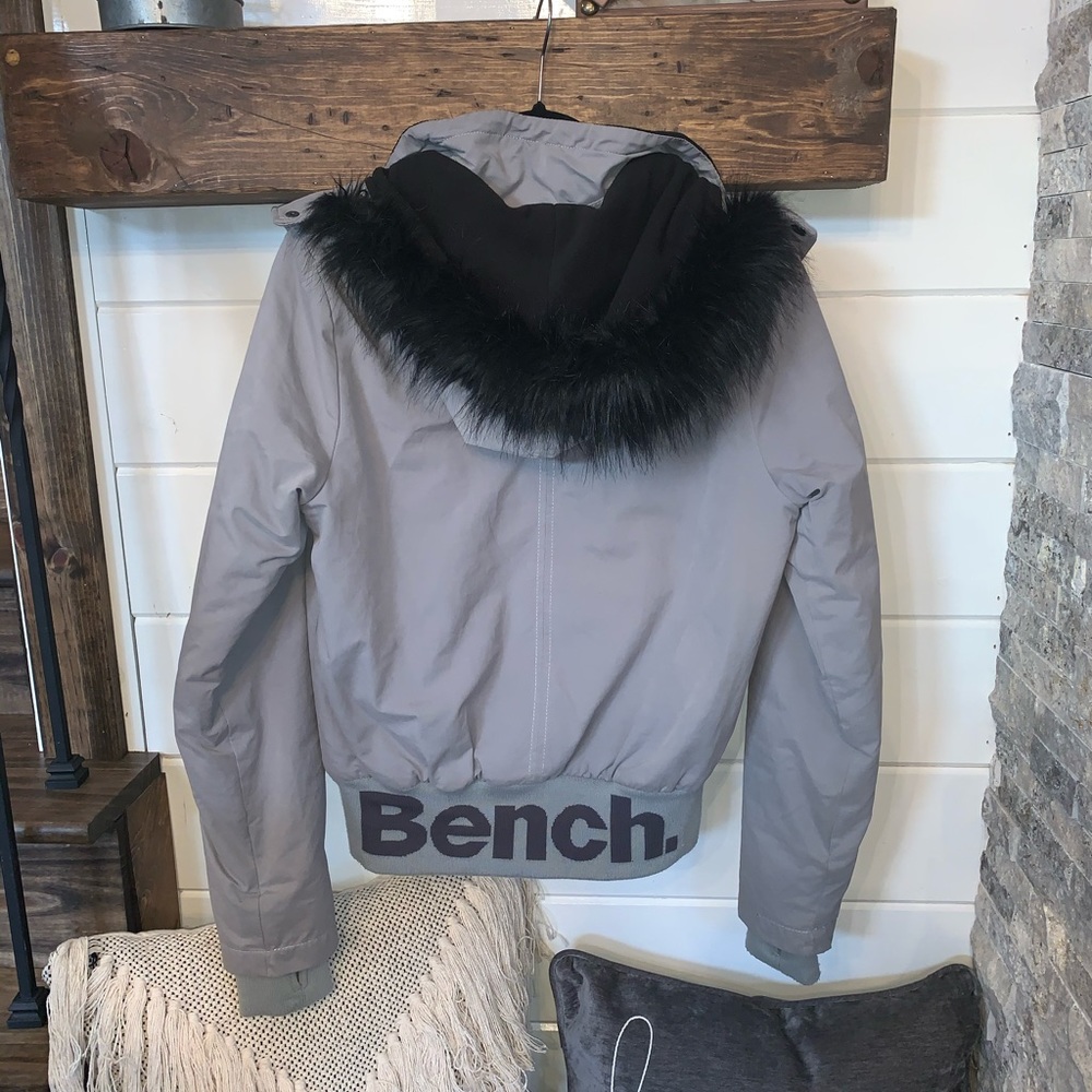 Bench Coat - Picture 3 of 4